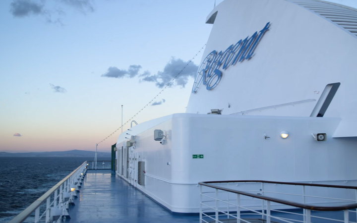 Bateau Seven Seas Voyager